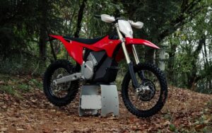 Read more about the article Is the 2025 Stark Future VARG EX the Ultimate Electric Enduro Choice for Riders near Murrieta, CA?